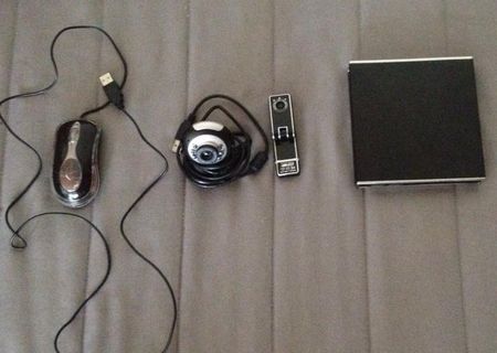 CD Driver, 2 Webcam, Mouse