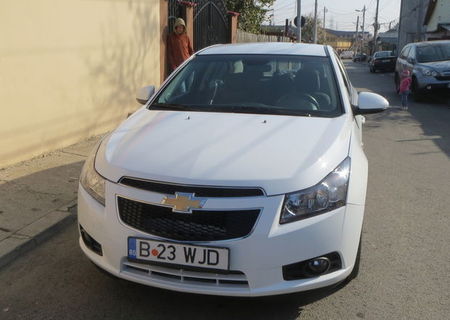 Chevrolet Cruz  Alb Metalizat 2010 negociabil