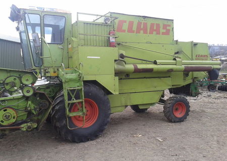 Claas Dominator 85