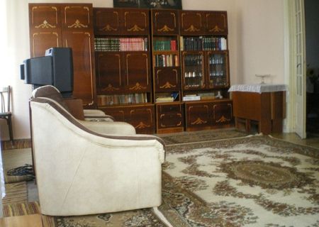 Constanta, zona Cazino, 3 camere in vila nationalizata Constanta, zona Cazino, 3 camere in vila nationalizata