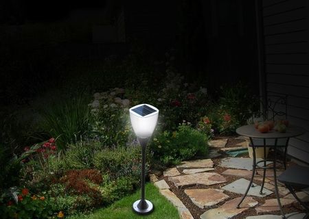 Corp de iluminat solar pentru gradini Corp de iluminat solar pentru gradini