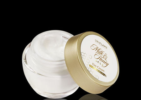 cosmetice de la avon si oriflame