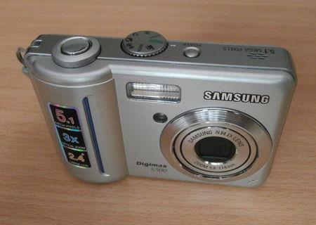Cumpar camera foto SAMSUNG Digimax S500, S600, etc. cu diagonala de 2,5 inch.
