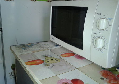 cuptor cu microunde lg