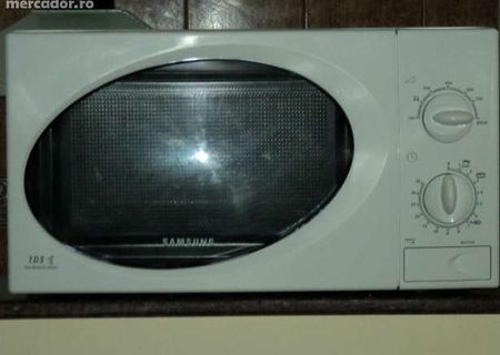 Cuptor Microunde Samsung M1711N Cuptor Microunde Samsung M1711N