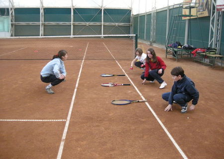 Cursuri inot, tenis, schi in Brasov Cursuri inot, tenis, schi in Brasov