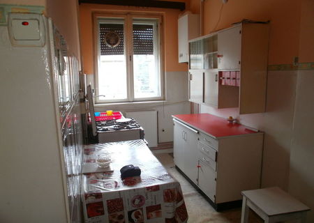 Dau in chirie apartament