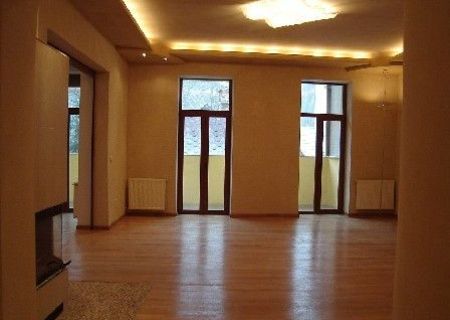 DE INCHIRIAT APARTAMENT DE LUX CENTRUL ISTORIC BRASOV DE INCHIRIAT APARTAMENT DE LUX CENTRUL ISTORIC BRASOV