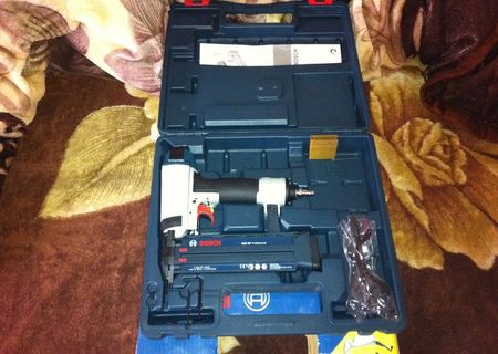 de vanzare 2 pistoale pneumatice PENTRU CUIE BOSCH GSK 50