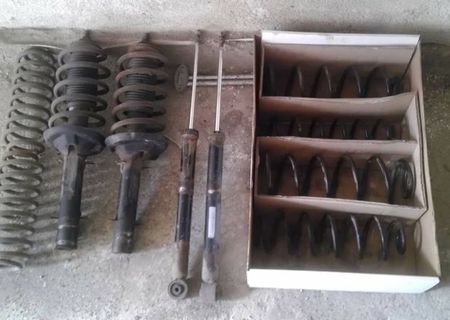 De vanzare amortizoare VW Golf 4 cu arcuri originale + arcuri sport