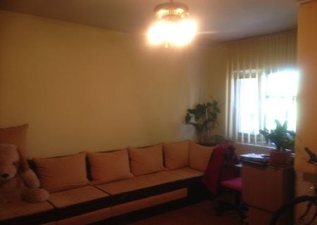 DE VANZARE - APARTAMENT 3 CAMERE  - MILITARI