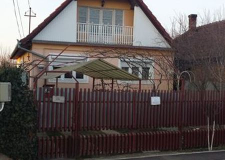 De vanzare casa P+M cu anexe, gradina si teren aferent in Marghita