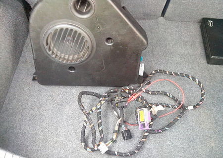 De Vanzare Subwoofer original Fiat Stilo