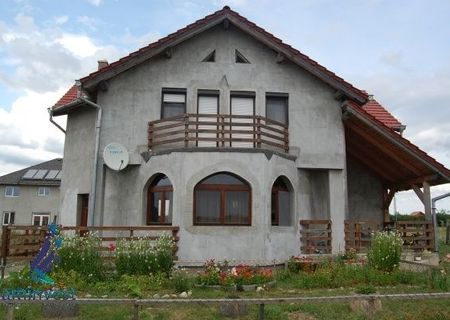 De vanzare vila in Rontau,Bihor