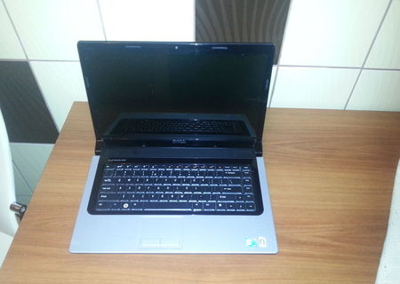 Dell Studio 1555 Dell Studio 1555