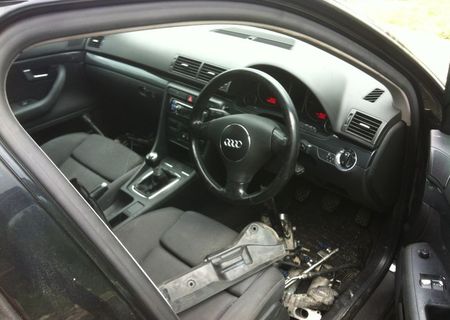 Dezmembrez Audi A4 B6 1.8t din 2001