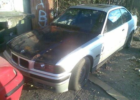 Dezmembrez Bmw e36
