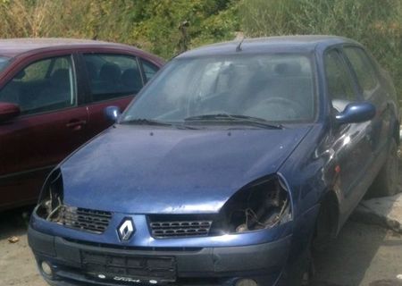 Dezmembrez Clio dci 2002