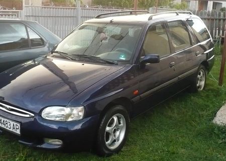 Dezmembrez Ford Escort combi 1996 Dezmembrez Ford Escort combi 1996