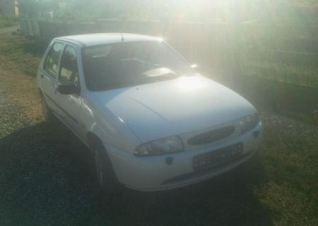 dezmembrez ford fiesta
