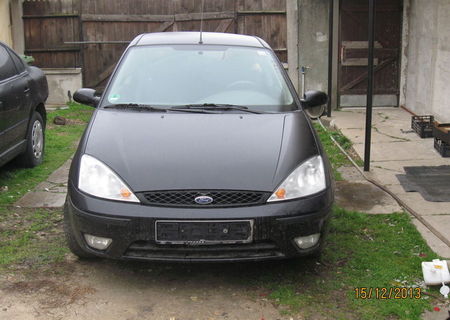 dezmembrez ford focus