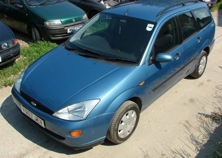 Dezmembrez Ford Focus din 2001