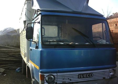 dezmembrez iveco 65-10