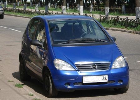 dezmembrez mercedes a-class