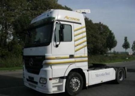 Dezmembrez Mercedes Actros