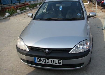 Dezmembrez Opel Corsa B din 2003