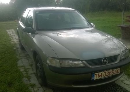 Dezmembrez OPEL VECTRA B