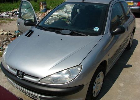Dezmembrez Peugeot 206 din anul 1999