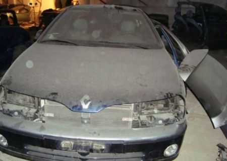 Dezmembrez Renault Laguna