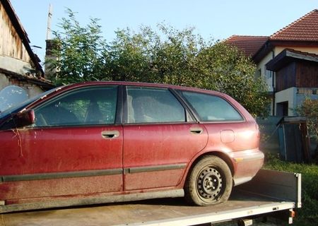 Dezmembrez Volvo V40