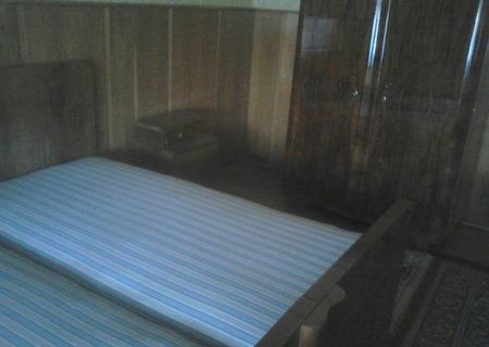 Dormitor din lemn masiv