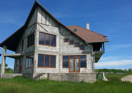 Duplex de vanzare sau schimb cu ap