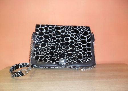 Eleganta poseta animal print piele 100%