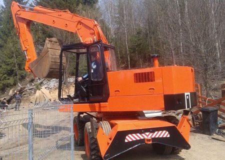 excavator fai comato