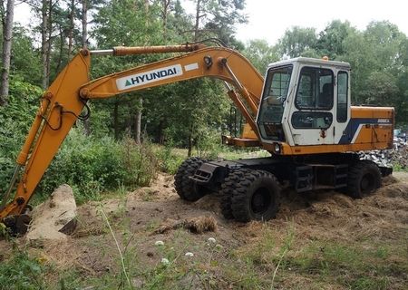 EXCAVATOR HYNDAI 12 TONE
