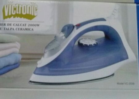Fier de calcat cu talpa ceramica, 2000 W