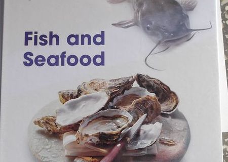 Fish and Seafood Book BY CHRISTIAN TEUBNER, Absolut noua, Supe-Ieftin Fish and Seafood Book BY CHRISTIAN TEUBNER, Absolut noua, Supe-Ieftin