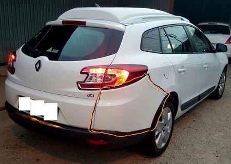 Flaps coltar dreapta bara spate Renault Megane 3 Break , Grandtour , Sport Tourer , Kombi , Estate (2008-2015) , diverse culori . * Cod Renault : 850164969R ; 850160002R . ** Livrare personala , sau prin curierat . *** Relatii la telefon : 0748837200 .