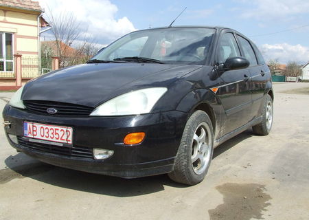 Ford Focus 1,1 benzina an 99 - 1000 Eur Ford Focus 1,1 benzina an 99 - 1000 Eur