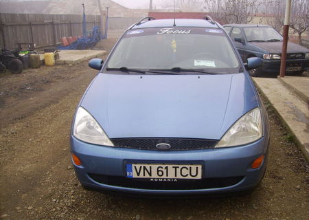 FORD FOCUS 2001