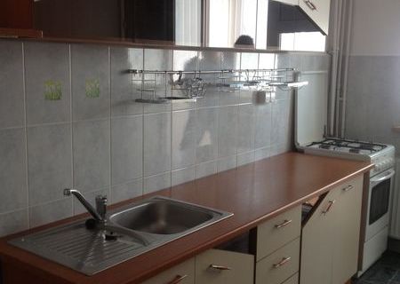Garsonieră, Centru civic, 200 euro