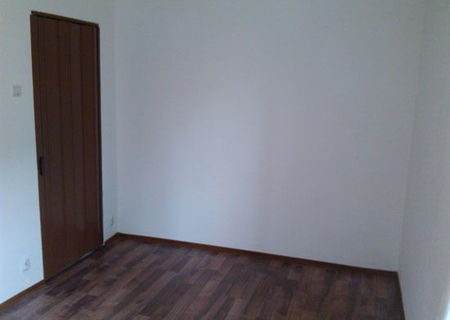 garsoniera de vanzare Unirii adiacent