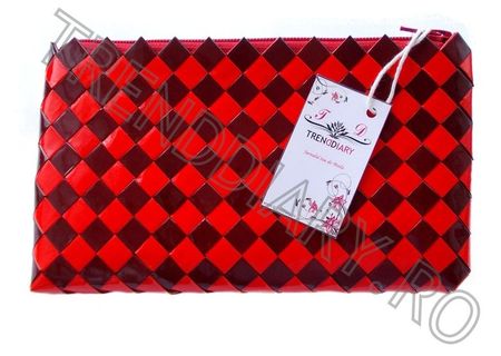 Geanta plic handmade din hartie plastifiata Geanta plic handmade din hartie plastifiata