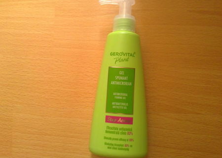 Gel spumant antibacterian 200ml Gerovital Plant Gel spumant antibacterian 200ml Gerovital Plant