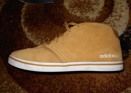 Ghete Adidas Neo maro