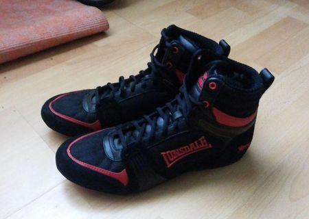 Ghete box lonsdale